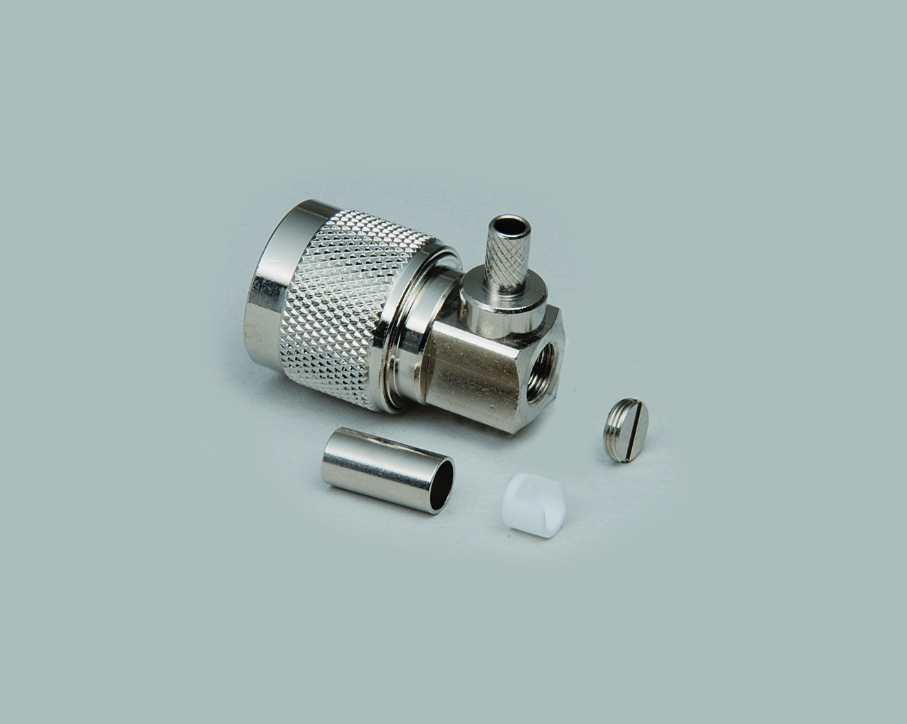 N-Winkel-Stecker, Crimpausführung, RG 213/U