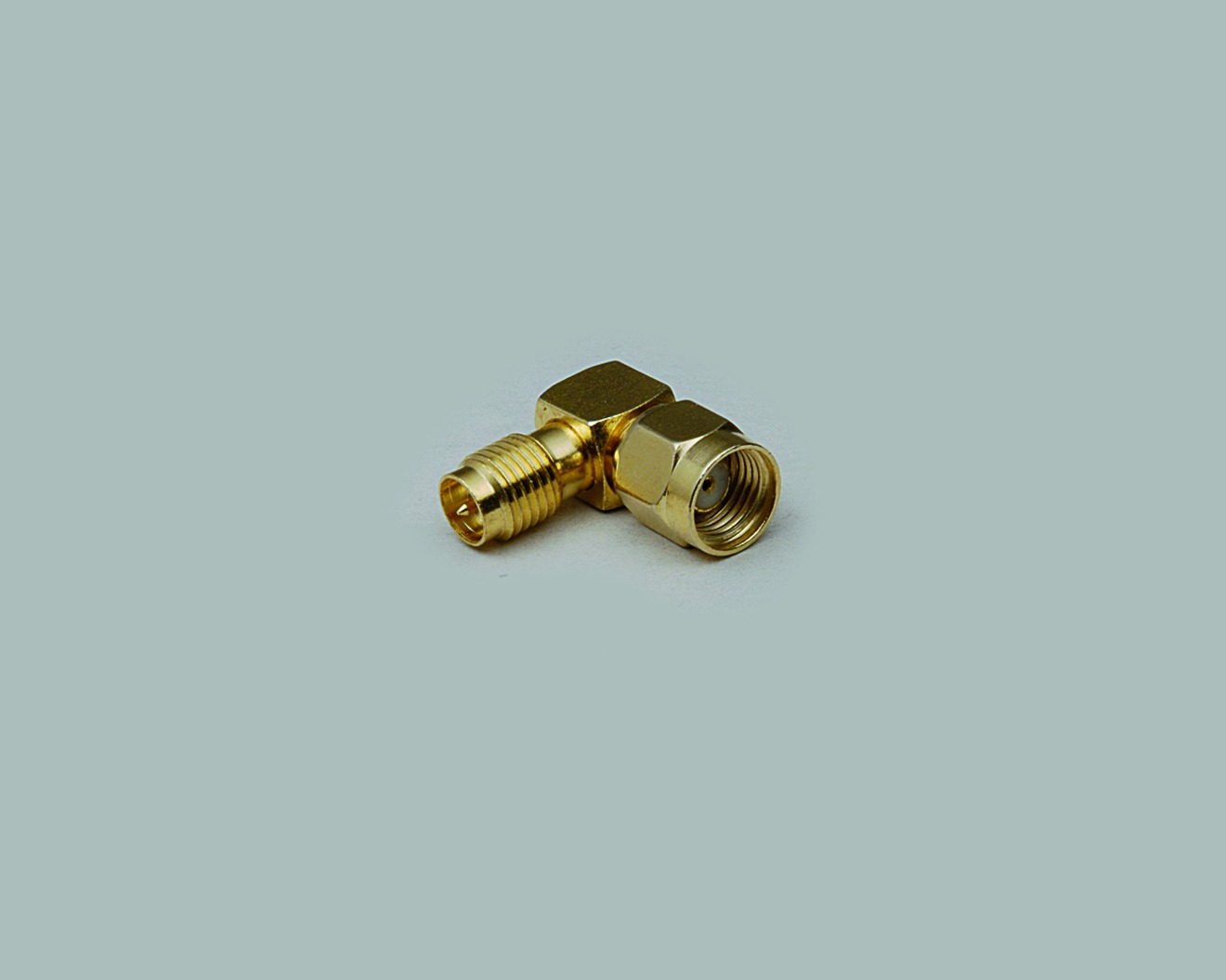 Adapter, SMA-Reverse Stecker auf SMA-Reverse Kupplung 90°, vergoldet
