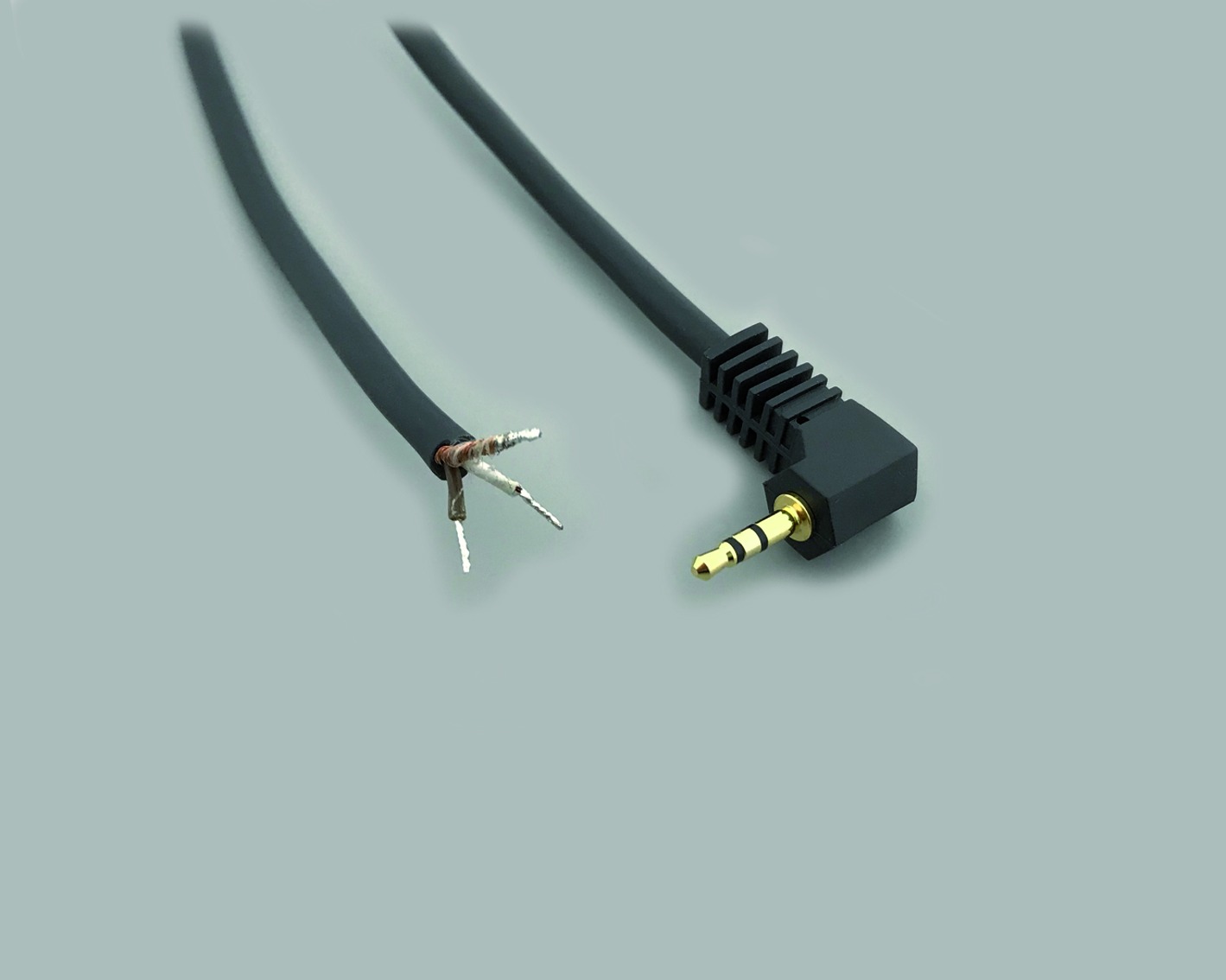Audio-Anschlußkabel, 1,8m, schwarz, KabelØ 4,1mm, 2.50mm Klinkenstecker gewinkelt, Stereo, vergoldet