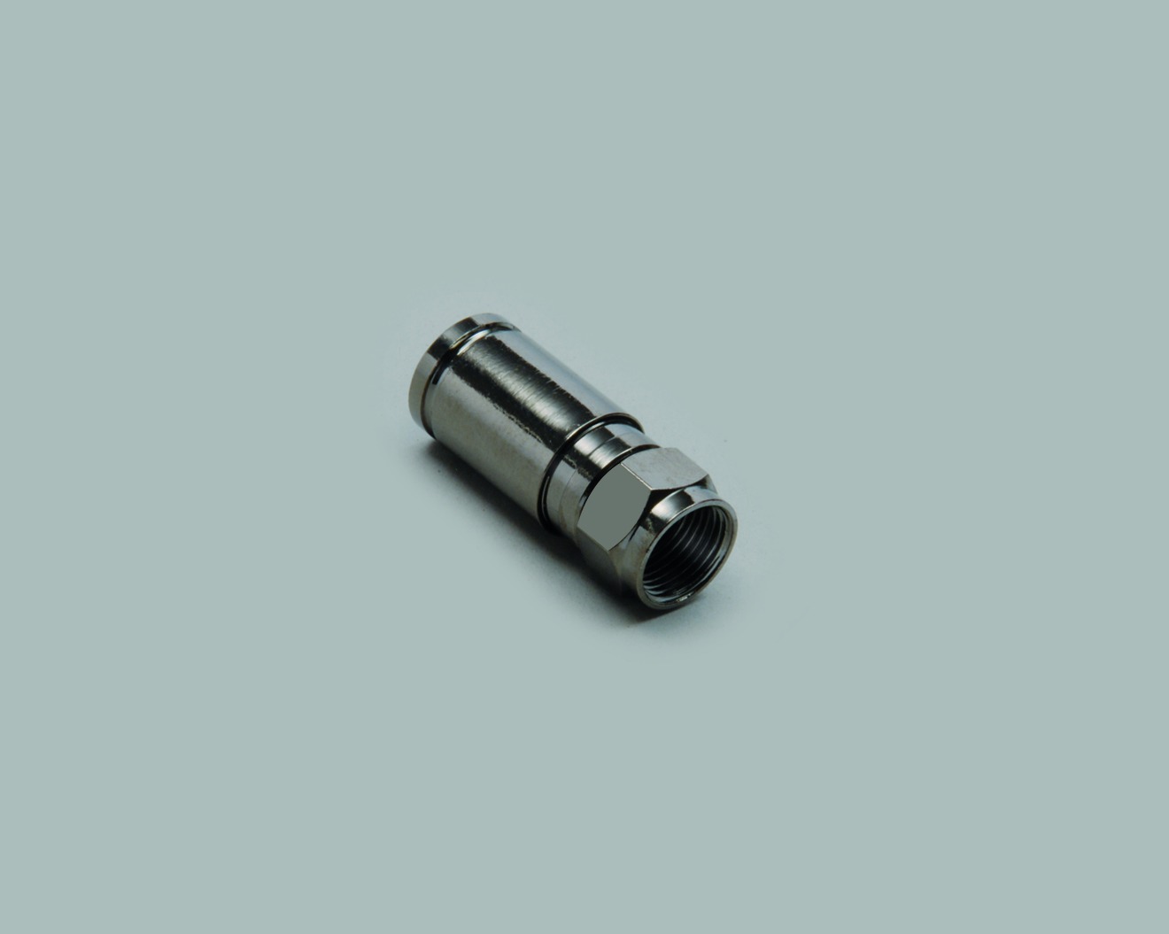 F-Kompressions-Stecker für Kabel 8,2mm, Isolation 5,2mm, Gehäuse brüniert