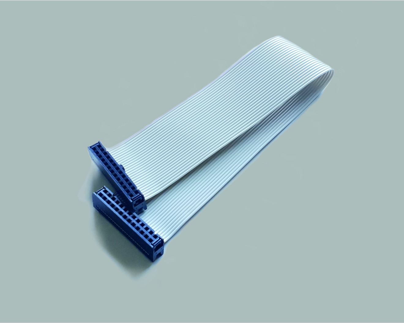 Flachkabel mit Pfostenverbinder 2x13-polig, 2x Pfostenverbinder Raster 2,54mm, H=11mm, schwarz, Flachbandkabel Raster 1,27mm, AWG 28, grau