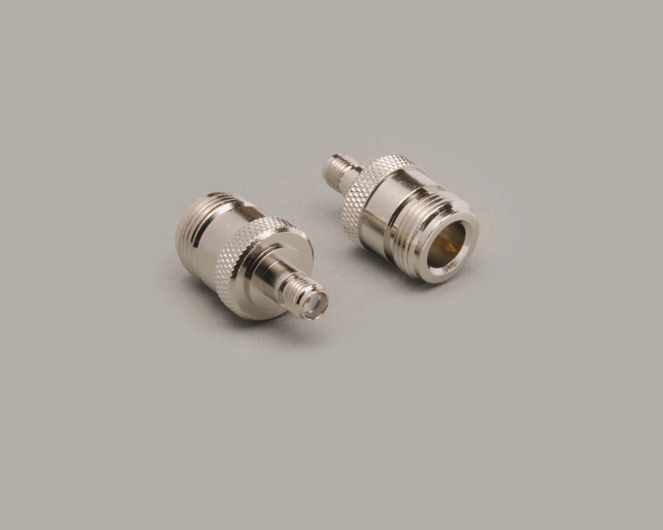 Adapter, Reverse N-Kupplung auf SMA-Kupplung, 50 Ohm, Teflon-Isolation
