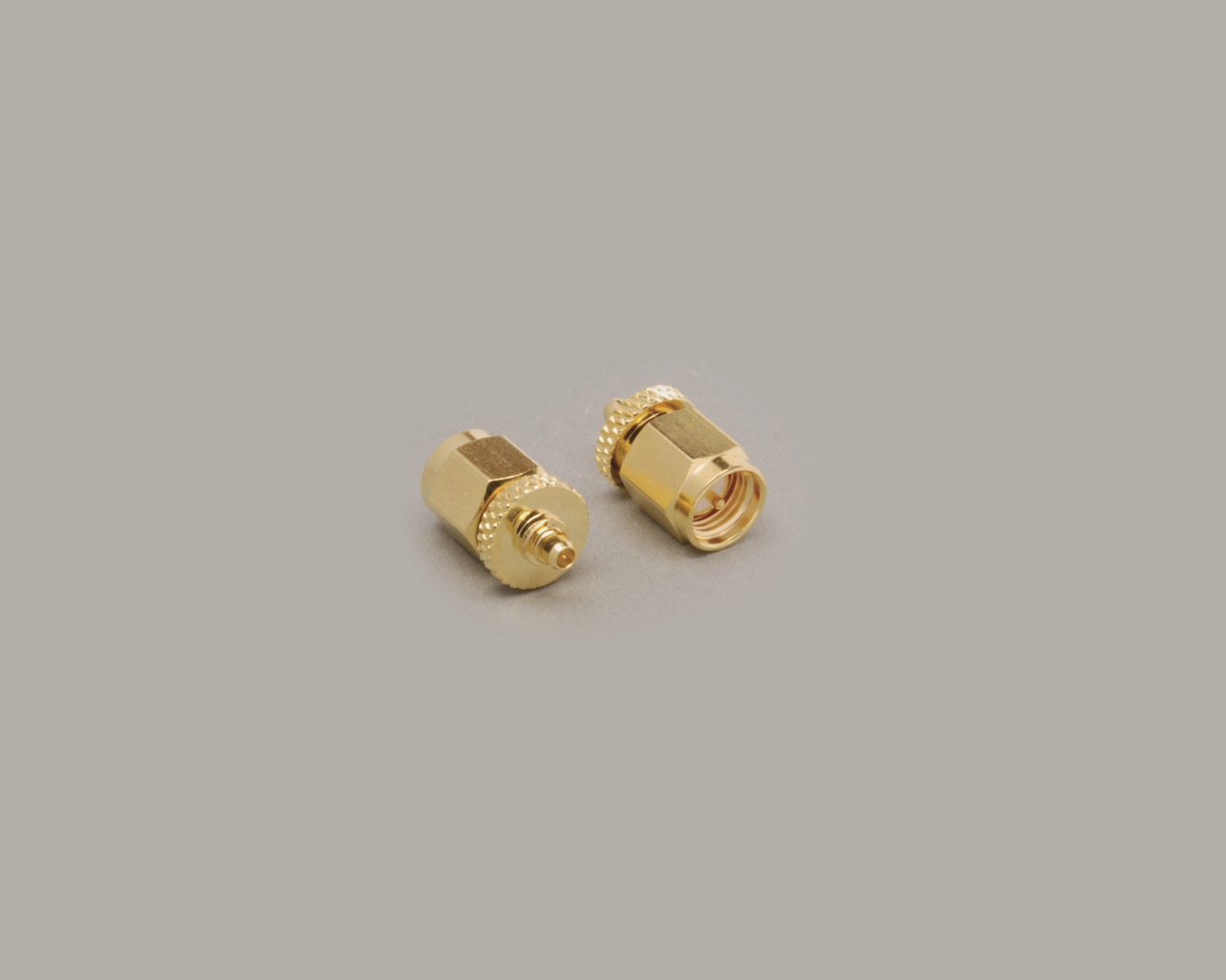 Adapter, MMCX-Stecker auf SMA-Stecker, 50 Ohm, Teflon-Isolation, vergoldet