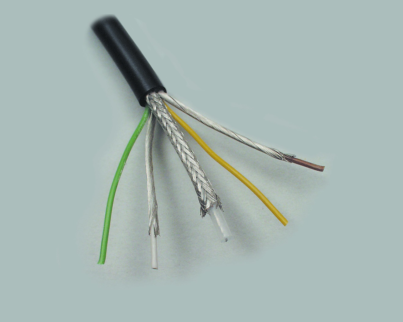 Video- und Datenleitung 5-adrig, Typ A-0388, Adern 4 x 0,14mm² und 1 x Koax 75 Ohm