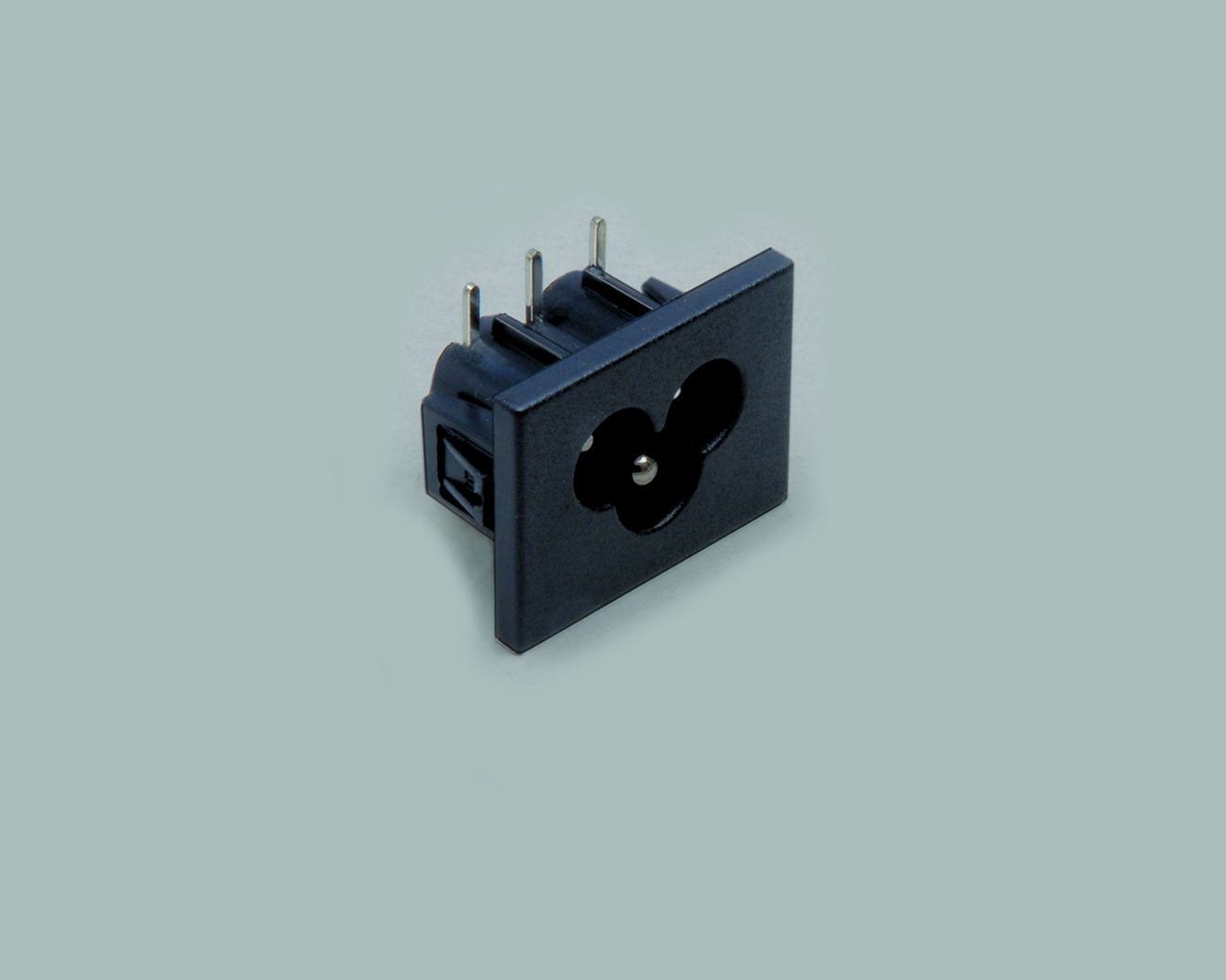 AC-Einbaustecker C6 3-polig, Printausführung 90°, Snap-In Befestigung