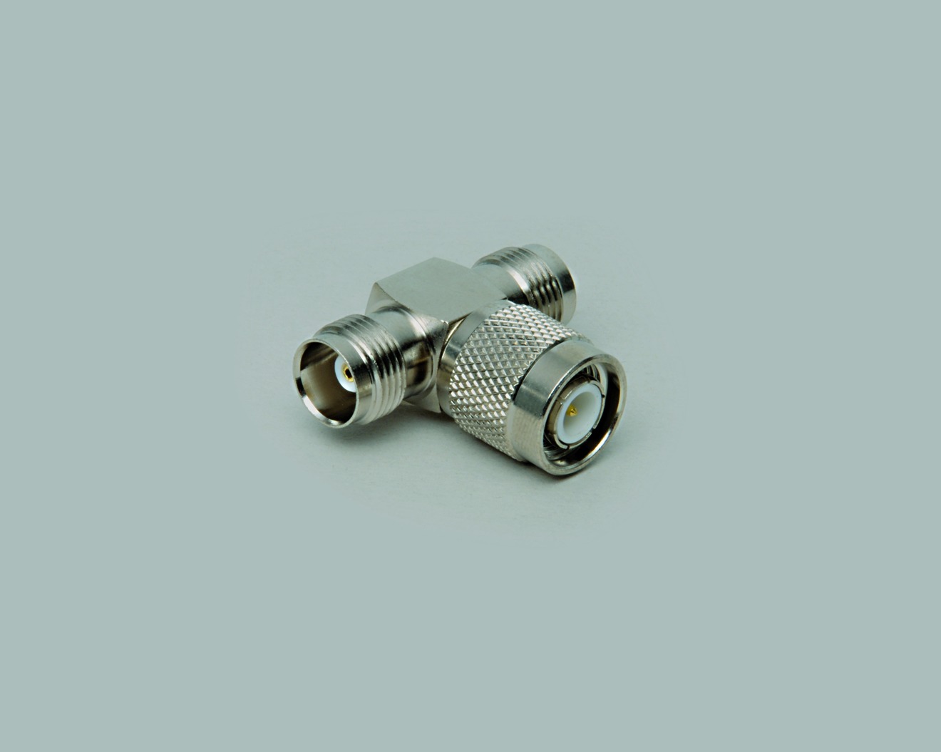 Adapter, TNC-T-Stück, 1 x TNC-Stecker, 2 x TNC-Kupplung, 50 Ohm