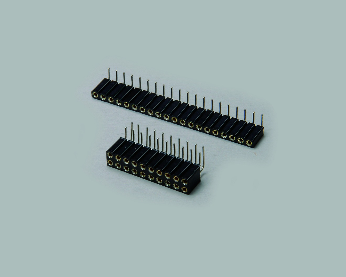 Präz.-Buchsenleiste 2 x 18 polig, 2-reihig, gewinkelt, Raster 2,54mm, Kont. selektiv verg. Bauhöhe 4,32mm