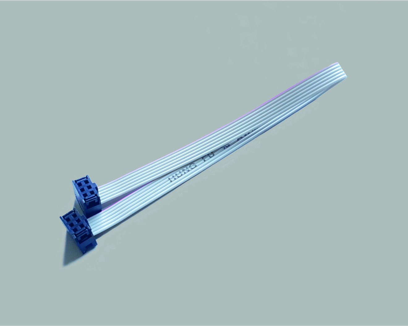 Flachkabel mit Pfostenverbinder 2x3-polig, 2x Pfostenverbinder Raster 2,54mm, H=11mm, schwarz, Flachbandkabel Raster 1,27mm, AWG 28, grau