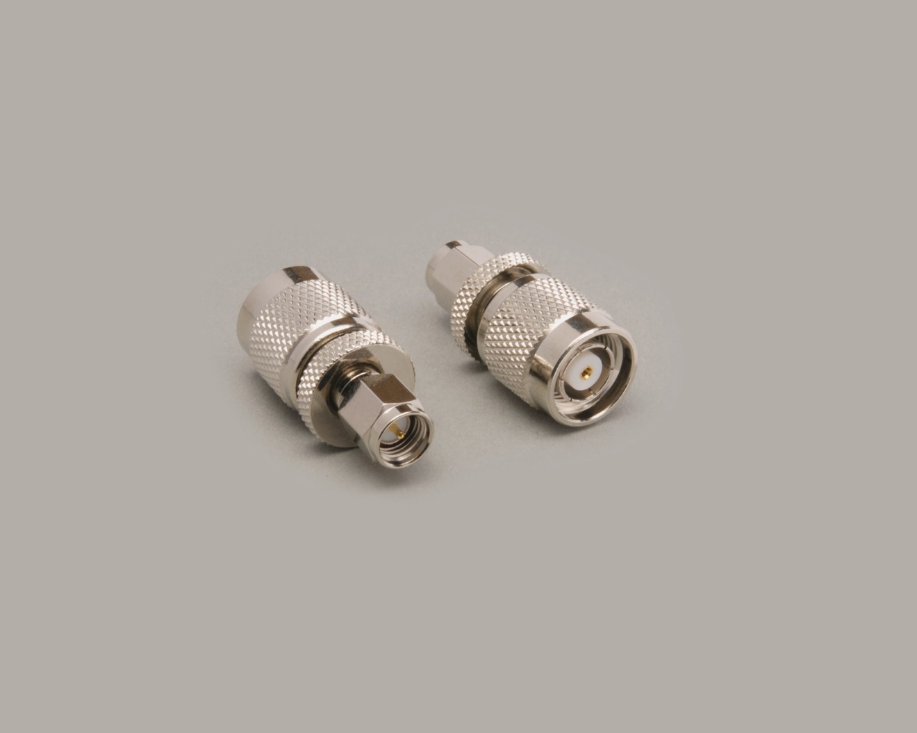 Adapter, Reverse TNC-Stecker auf SMA-Stecker, 50 Ohm, Teflon-Isolation