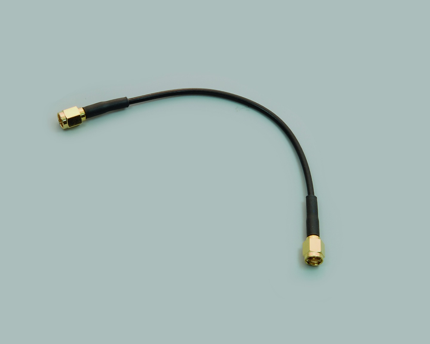 SMA Adapter, Stecker gerade auf Stecker gerade, Kabel RG 174/U, 30 cm, 50 Ohm