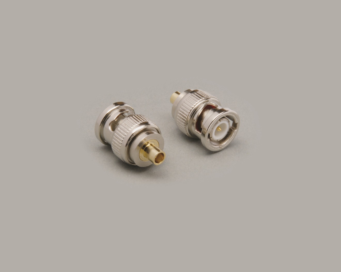 Adapter, BNC-Stecker auf MCX-Kupplung, 50 Ohm, Teflon-Isolation