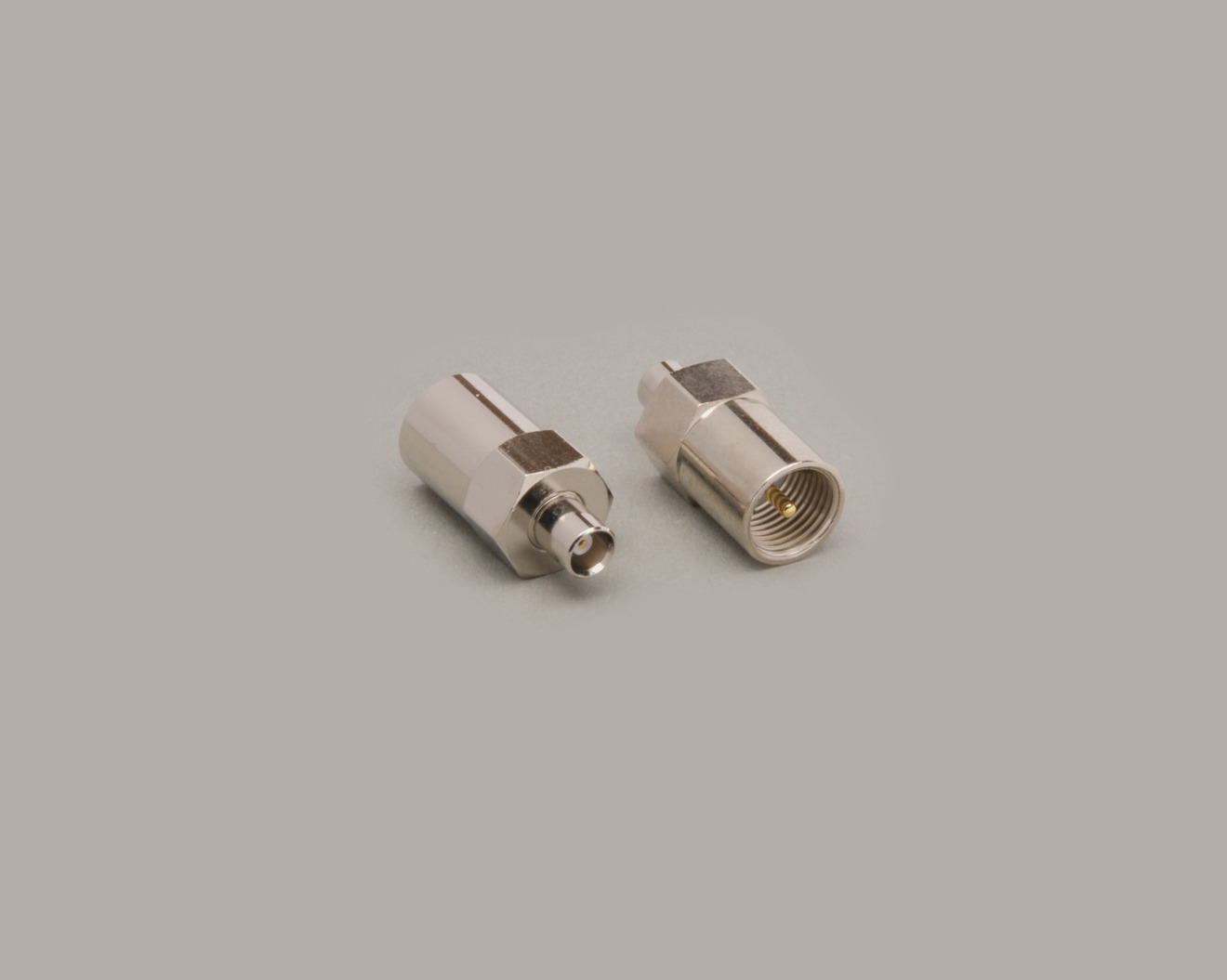 Adapter, FME-Stecker auf MCX-Kupplung, 50 Ohm, Teflon-Isolation