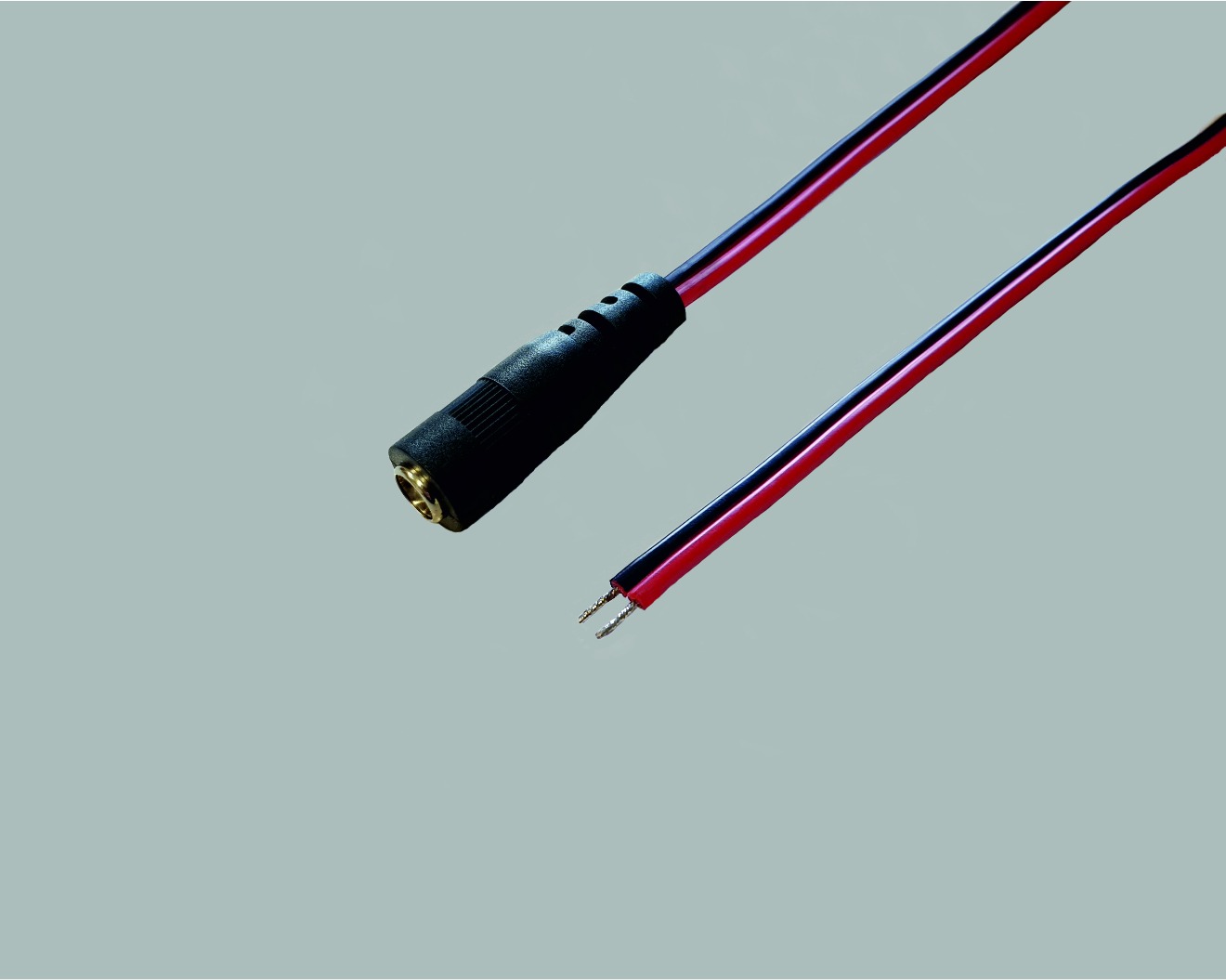DC-Anschlusskabel mit Kupplung auf offenes Ende, DC-Kupplung 2,1x5,5mm, 2x0,75mm², rot/schwarz, 1m, Enden verzinnt