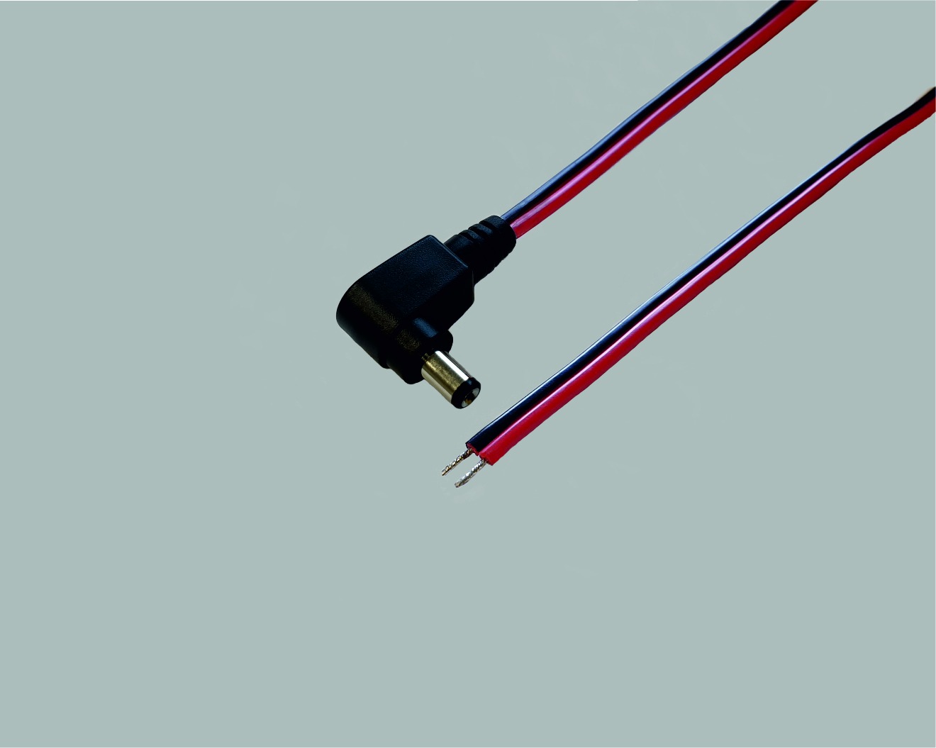 DC-Anschlusskabel Zwillingsleit. 2 x 0,75mm², rt-sw, Länge 2,0m, DC-Stecker 2,5mm x 5,5mm gewinkelt, 100 Stk.